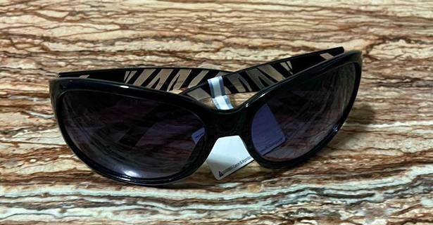 Oscar de la Renta Oscar by  Sunglasses NWT