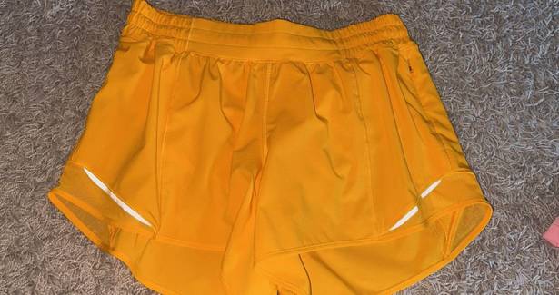 Lululemon Hotty Hot Shorts 4”