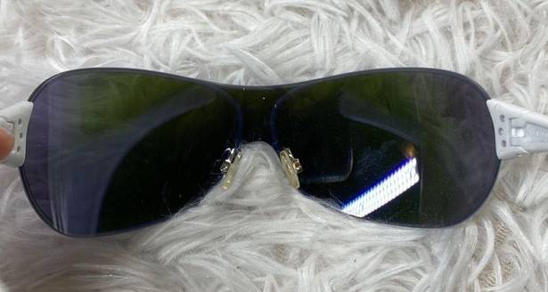 Oakley  Conduct Sunglasses Polished White/Violet Iridium Lens
(discontinued)