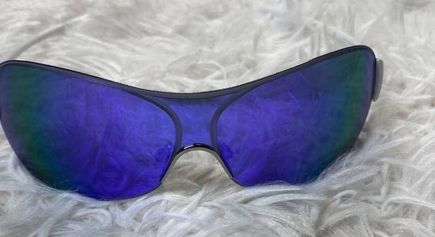 Oakley  Conduct Sunglasses Polished White/Violet Iridium Lens
(discontinued)