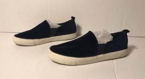 Gap  navy velvet slip on casual shoes sneakers women size 8.5