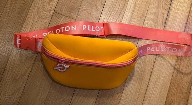 Peloton Peleton crossbody fannypack belt bag