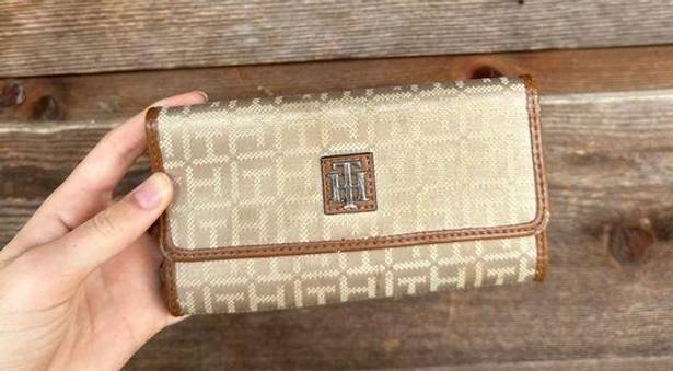 Tommy Hilfiger  Tan Tri-fold Wallet