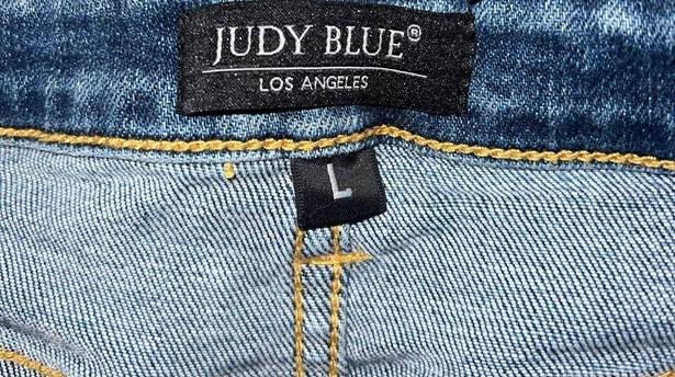 Judy Blue  Women's Large Mid-Rise Release Hem Denim Shorts