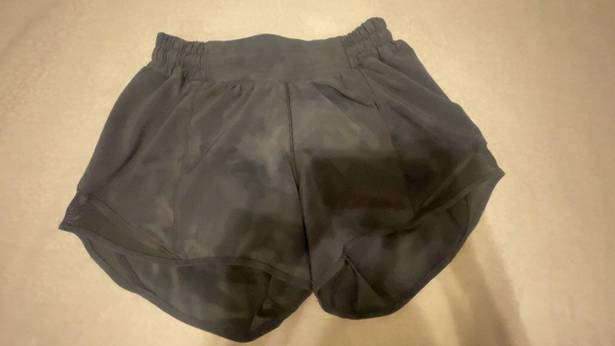 Lululemon Hotty Hot Shorts 4”