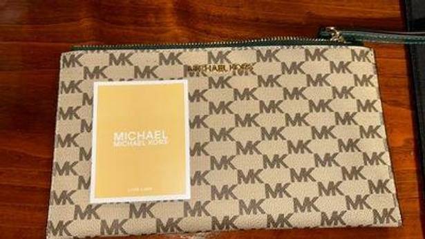 Michael Kors Wristlet Wallet