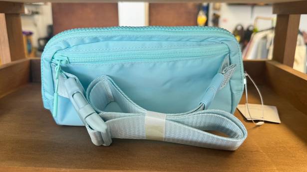 Lululemon Athletica Everywhere Belt Bag 1L