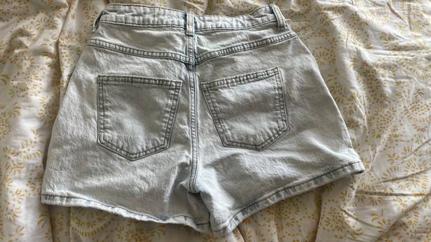 Universal Threads Shorts