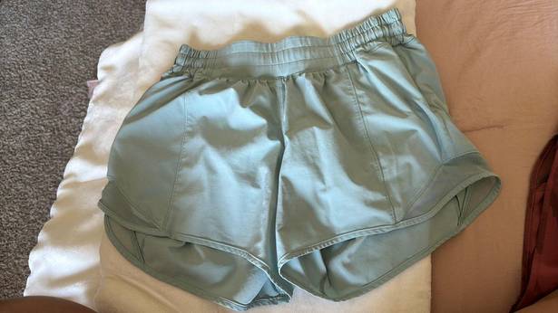 Lululemon Hotty Hot Shorts 4”