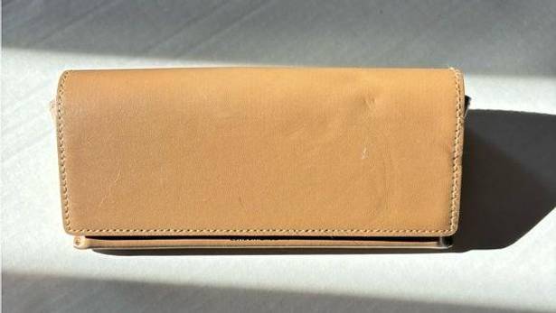 Burberry  Tan Eye Glass Case