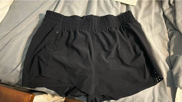 Athleta Black Hustle Shorts