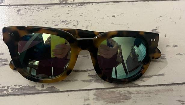 Madewell  blue mirrored and tortoise shell sun glasses