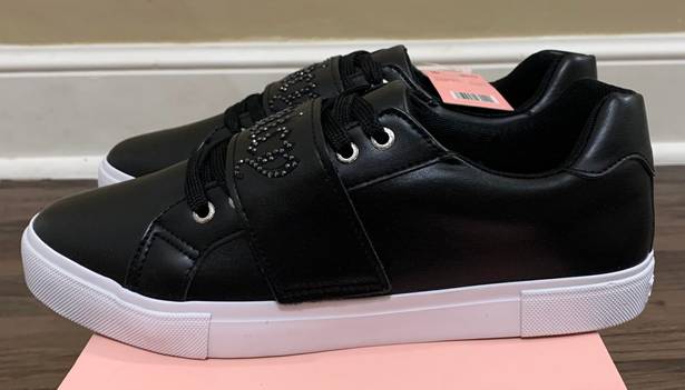 Juicy Couture Black & White Cartwheel Sneakers