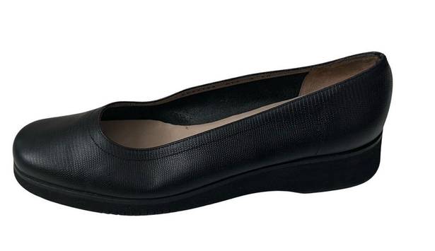 Salvatore Ferragamo  Vintage 90s Black Pebbled Leather Slip On Platform Loafers