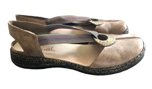 Daisy Rieker Anti~Stress  Slip On Comfort Shoe Sz. 9.5 in Beige Box Included