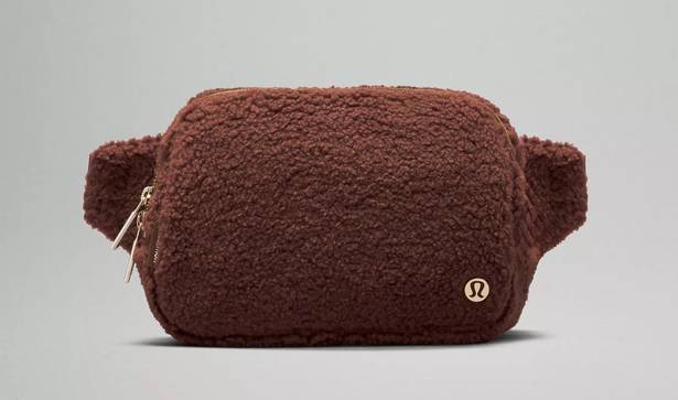 Lululemon Everywhere Fleece Belt Bag