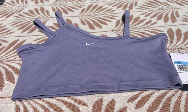 Nike NWT  CROP TOP