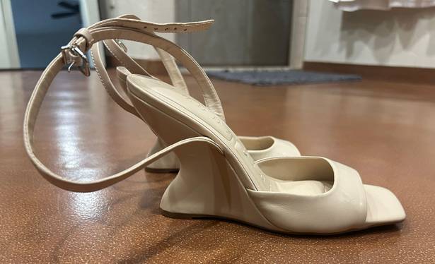 Gianni Bini Light tan (cream) Heels