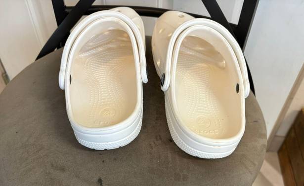 Crocs M6,W8 White Croc Clogs