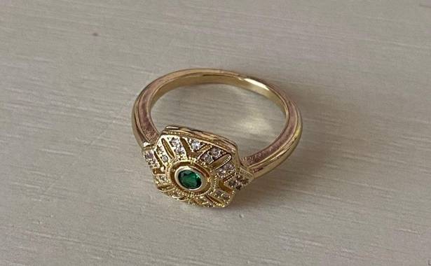 Madewell NWOT  gold toned cubic zicronia ring with emerald green CZ stone