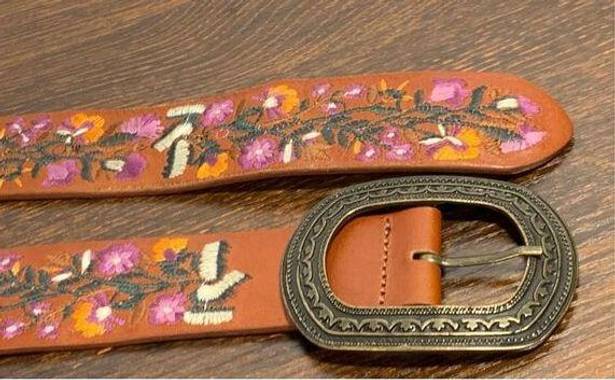 Vera Pelle  Embroidered Brown Leather Belt