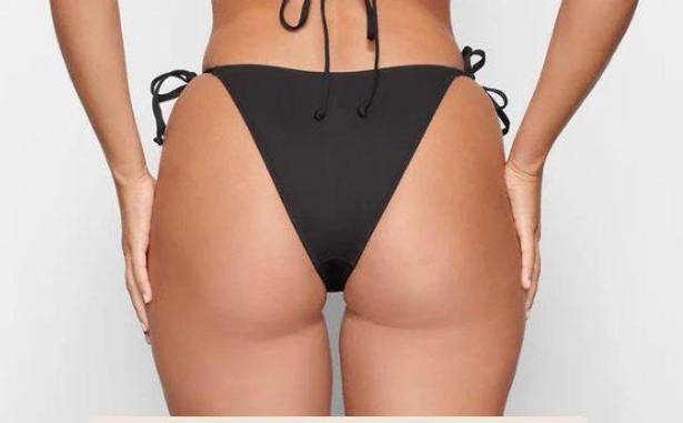 SKIMS Bikini Bottoms NWT XS