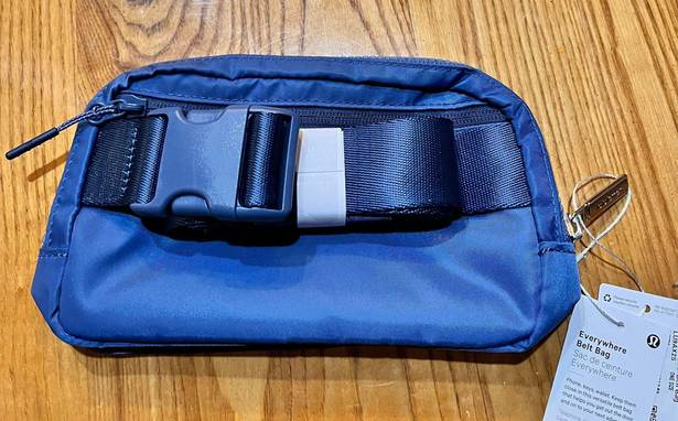 Lululemon Everywhere Belt Bag pitch Blue 1L Brand New