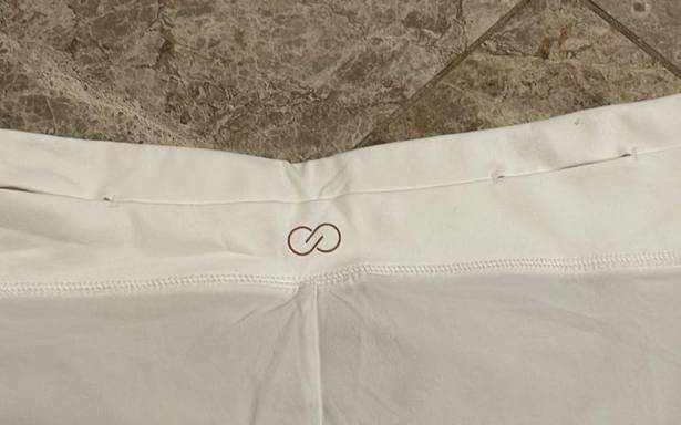 Petal CALIA Anywhere  Hem Running Shorts NWT White XXL