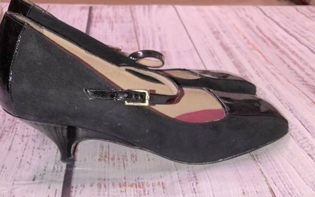 Kate Spade  black suede kitten heels size 6