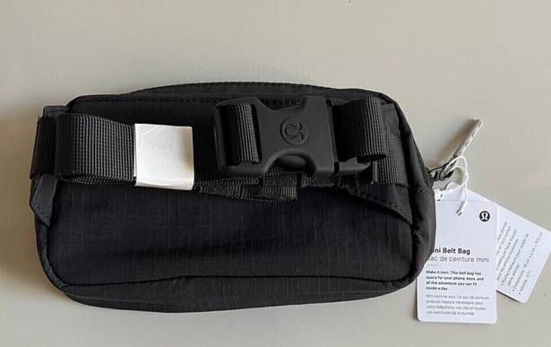 Lululemon Mini Belt Bag Black