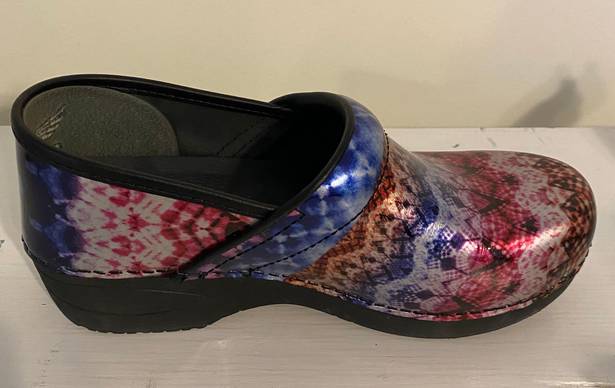 Dansko XP 2.0 Nursing Comfort Clogs Multi Color Euro 39