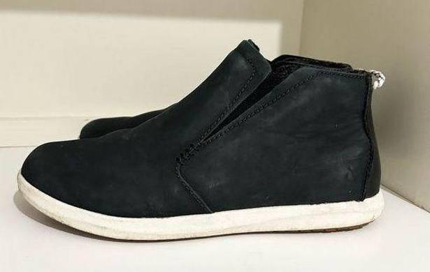 Olukai  Hawai'iloa Manu Hope Women Size 7.5 Black Leather Ankle Boots Slip On