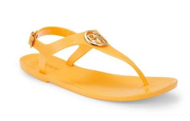 DKNY NWT  Jocelyn Flat T Strap Sandals Orange