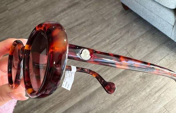Moncler SALE🔥 Oval Havana brown sunglasses ✨❤️