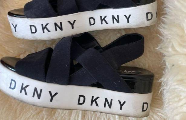 DKNY  Clare Open Toe wide strap chunky Platform Sandals Women's Size 9.5