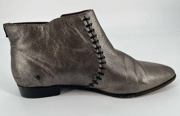 Nicole Miller  Artelier Elize Ankle Boots Sz 10M Silver Leather Flats Booties