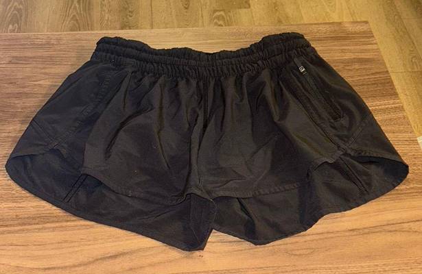 Lululemon Hotty Hot Shorts 4”