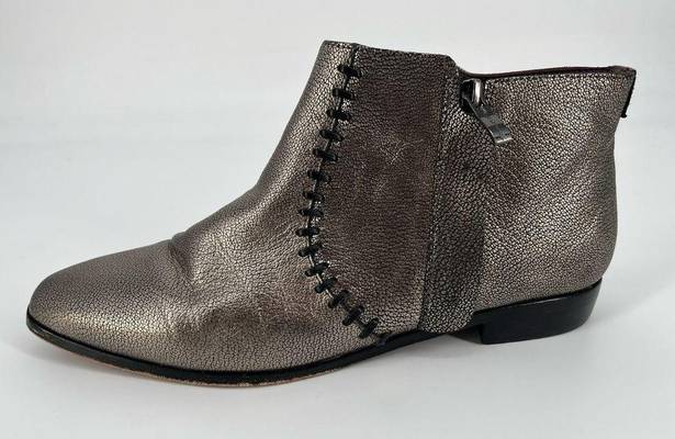 Nicole Miller  Artelier Elize Ankle Boots Sz 10M Silver Leather Flats Booties