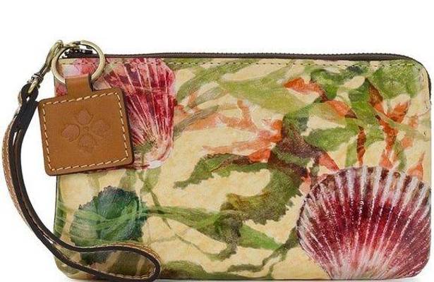 Patricia Nash NWOT  Seashell by The Sea WRISTLET with key chain fob