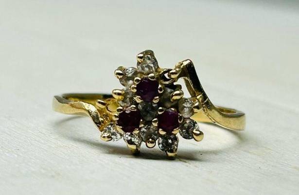 Ruby 10K diamond and  ring, Approx size 8