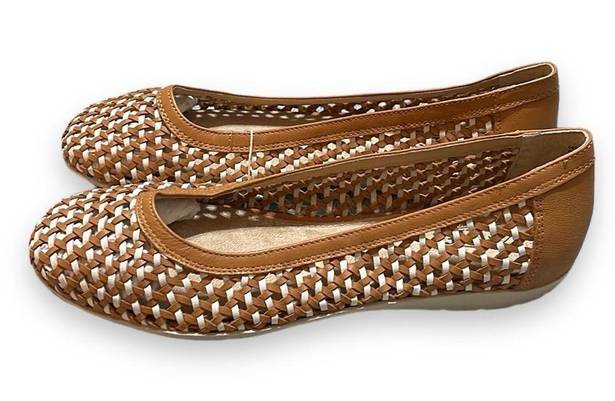 Cliffs  White Mountain Leather Flats Faylie Cognac and White Women's Size 10M