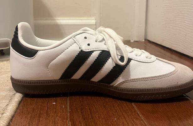 Adidas Samba