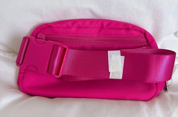 Lululemon Everywhere Belt Bag Sonic Pink 1L