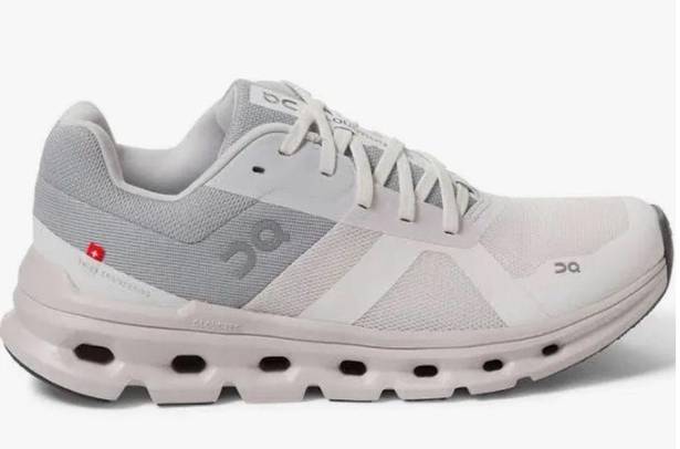 On Cloud  On-running cloud runner shoes