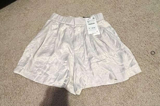 ZARA soft gold satin effect pleated shorts never worn