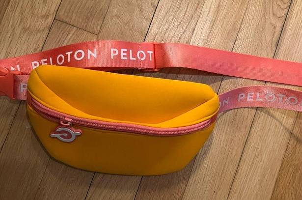 Peloton Peleton crossbody fannypack belt bag