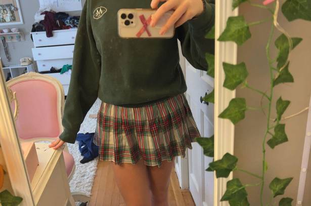 American Eagle Red And Green Pleated Skirt