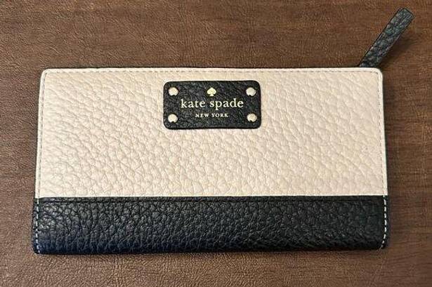 Kate Spade  Bifold Wallet beige/tan & black