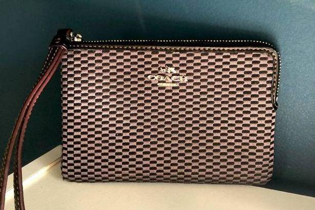 Coach NWOT  Black and Gray Wristlet