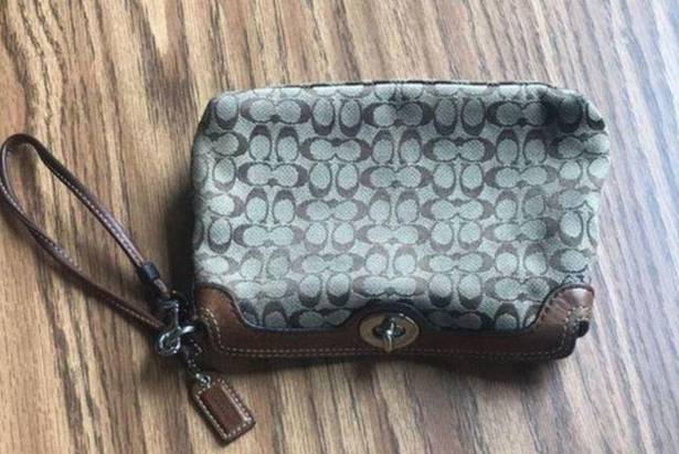 Coach  Chelsea Brown Signature Turn-lock Wristlet